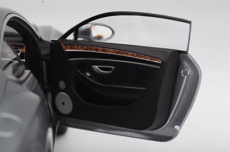 [Norev] 1:18 Bentley 2019 Continental GT argento modellino di auto Die-Cast