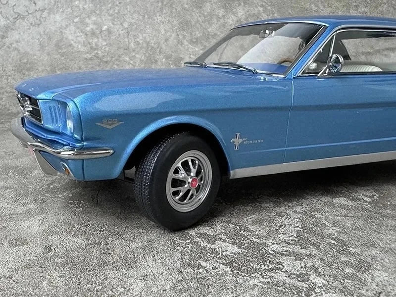 [Norev] 1:18 Ford 1965 Mustang Blue Model Car Resin