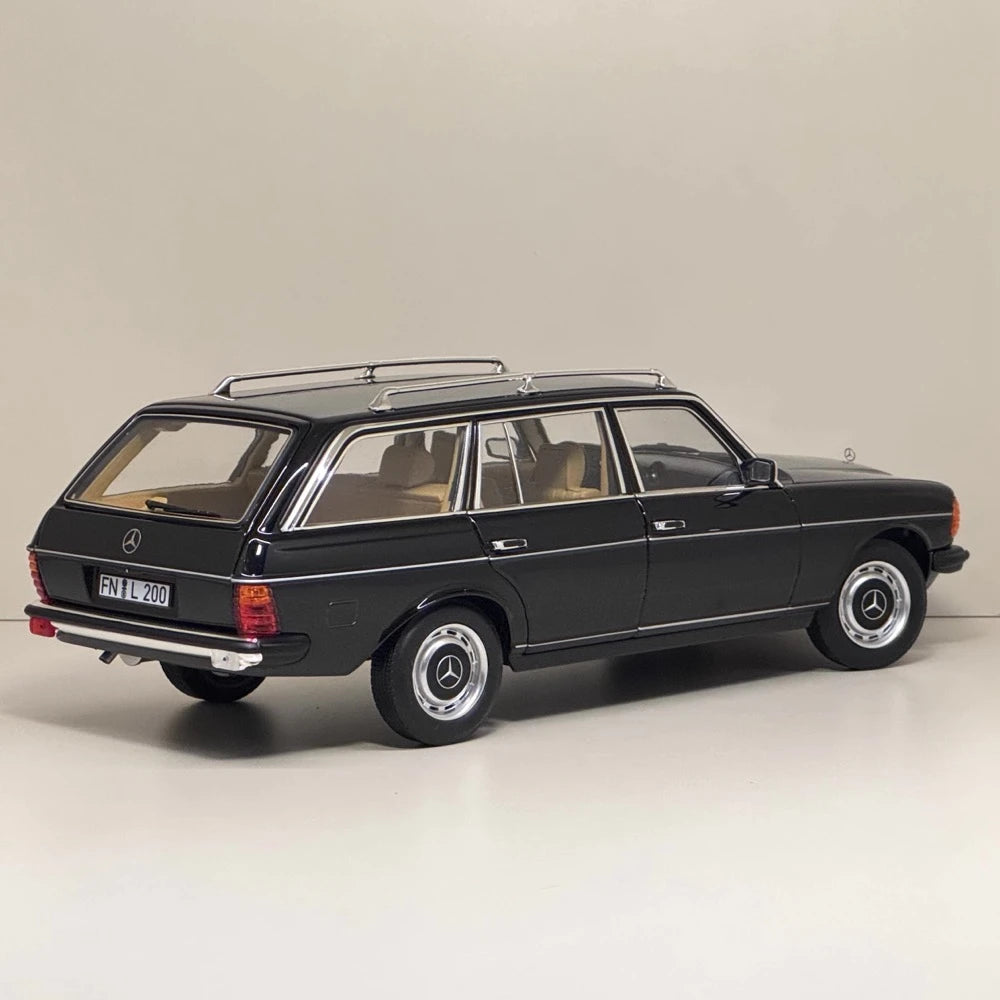 [Norev] 1:18 Mercedes-Benz 1980 200T T-Model S123 Estate zwart modelauto Die-Cast