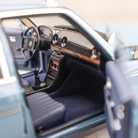 [Norev] 1:18 Mercedes-Benz 1980 200T T-Model S123 Estate Blue Model Car Die-Cast
