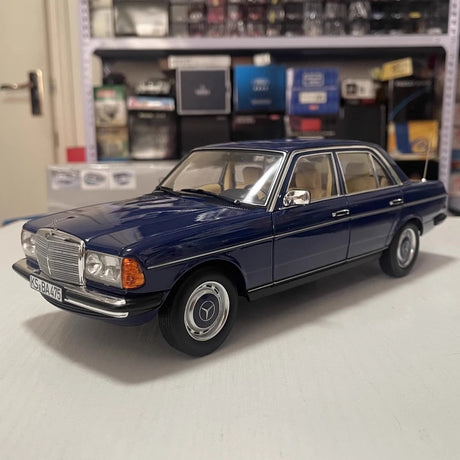 [Norev] 1:18 Mercedes-Benz 1982 W123 Sedan Black Model Car Die-Cast