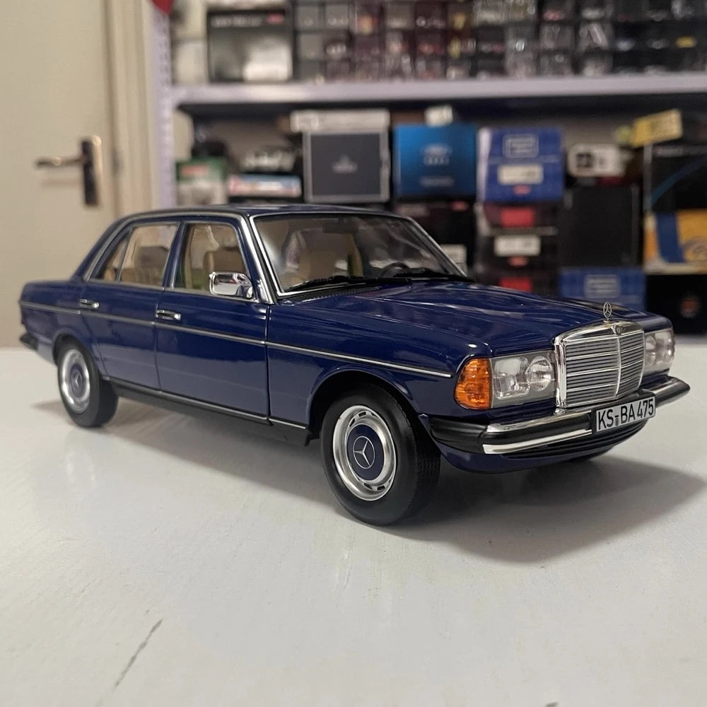[Norev] 1:18 Mercedes-Benz 1982 W123 Sedan Black Model Car Die-Cast