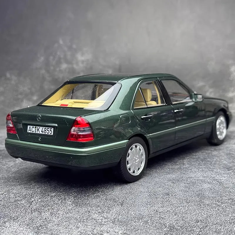 [Norev] 1:18 Mercedes-Benz 1993 C-Class W202 Green Model Car Die-Cast