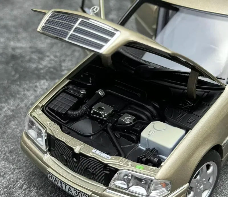 [Norev] 1:18 Mercedes-Benz 1993 C-Class W202 T-Model Estate Gold Model Car Die-Cast