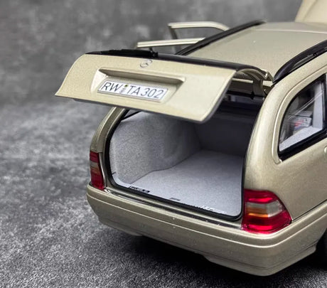 [Norev] 1:18 Mercedes-Benz 1993 C-Class W202 T-Model Estate Gold Model Car Die-Cast