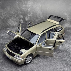 [Norev] 1:18 Mercedes-Benz 1993 C-Class W202 T-Model Estate Gold Model Car Die-Cast