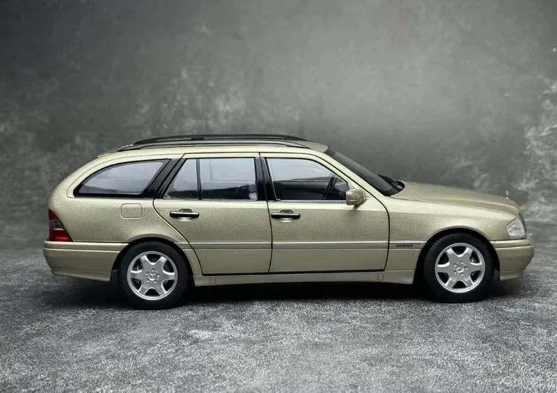 [Norev] 1:18 Mercedes-Benz 1993 C-Class W202 T-Model Estate Gold Model Car Die-Cast