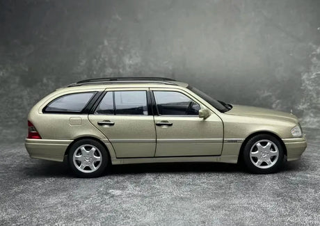 [Norev] 1:18 Mercedes-Benz 1993 C-Class W202 T-Model Estate Gold Model Car Die-Cast