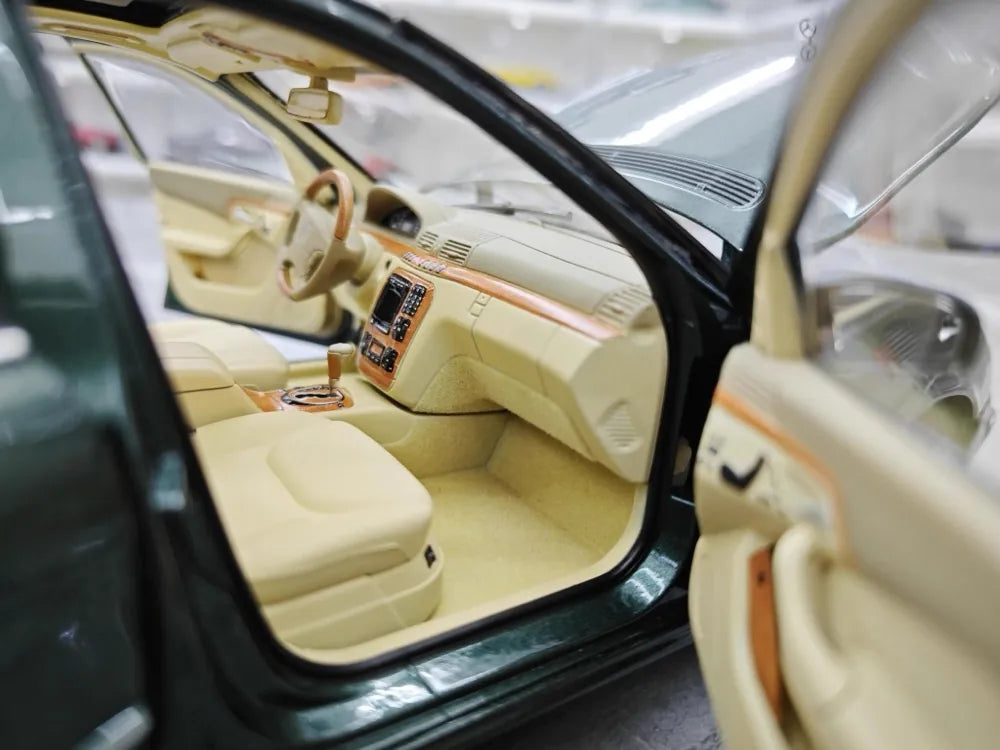 [Norev] 1:18 Mercedes-Benz 1998 S-Class W220 Green Model Car Die-Cast