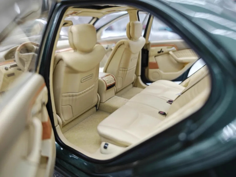 [Norev] 1:18 Mercedes-Benz 1998 S-Class W220 Green Model Car Die-Cast