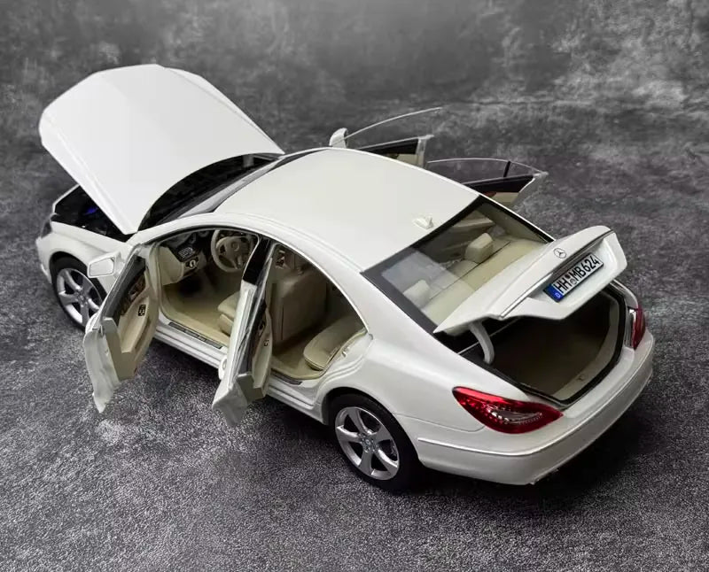 [Norev] 1:18 Mercedes-Benz 2011 CLS-Class C218 White Model Car Die-Cast