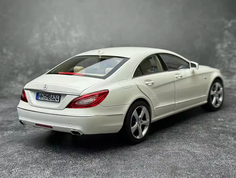 [Norev] 1:18 Mercedes-Benz 2011 CLS-Class C218 White Model Car Die-Cast