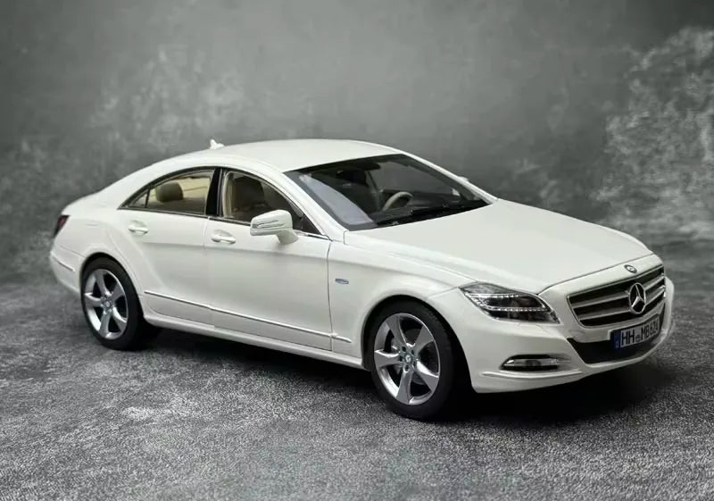 [Norev] 1:18 Mercedes-Benz 2011 CLS-Class C218 White Model Car Die-Cast