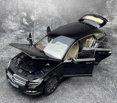 [Norev] 1:18 Mercedes-Benz 2012 CLS-Class C218 Shooting Brake Black Model Car Die-Cast