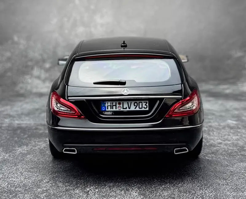 [Norev] 1:18 Mercedes-Benz 2012 CLS-Class C218 Shooting Brake musta pienoismalli Die-Cast