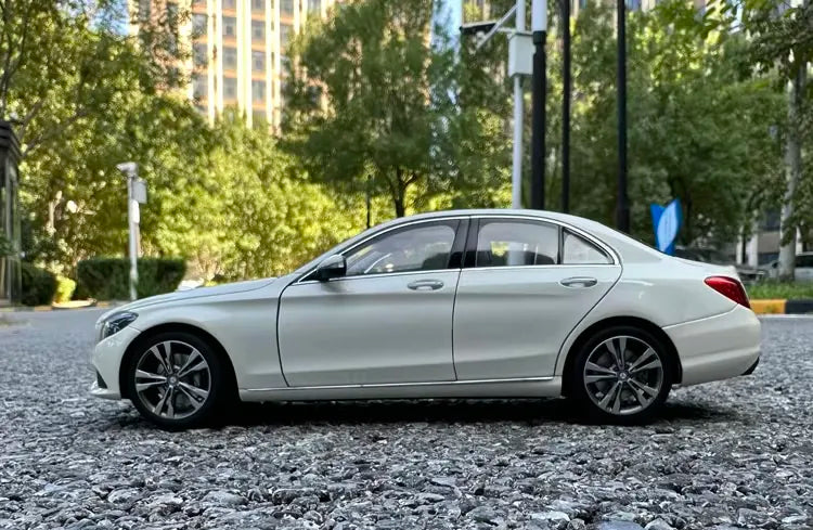 [Norev] 1:18 Mercedes-Benz 2014 C-Class W205 White Model Car Die-Cast