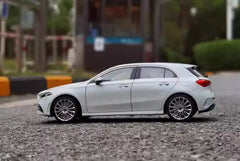 [Norev] 1:18 Mercedes-Benz 2018 A200 AMG Line White Model Car Die-Cast