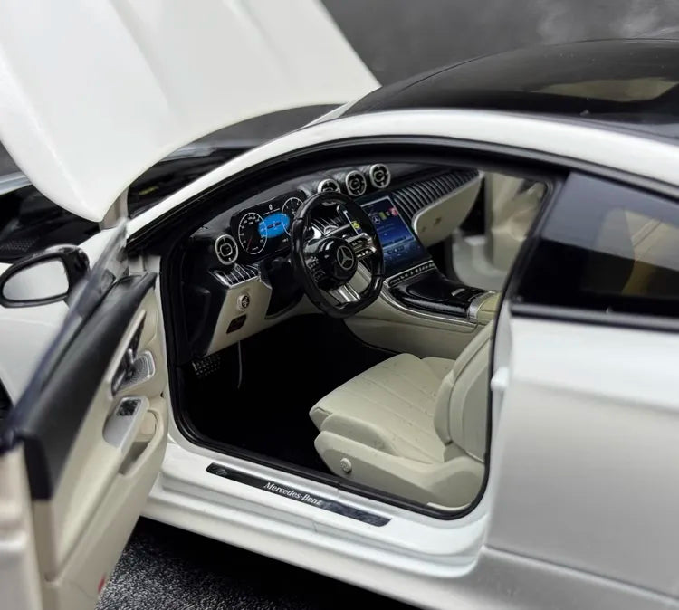 [Norev] 1:18 Mercedes-Benz 2023 CLE C236 White Model Car Die-Cast
