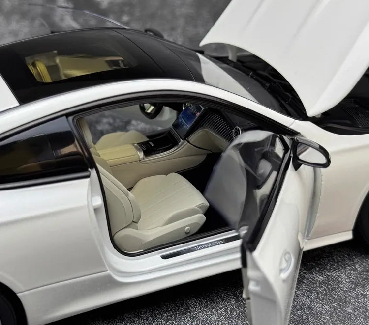 [Norev] 1:18 Mercedes-Benz 2023 CLE C236 White Model Car Die-Cast