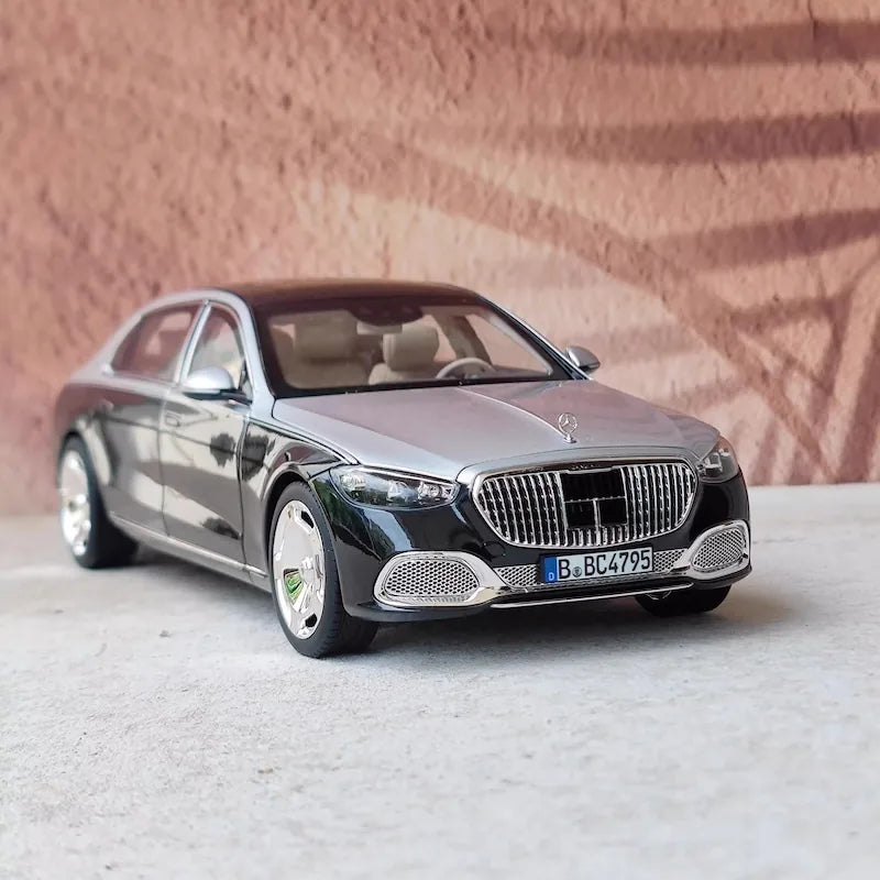 [Norev] 1:18 Mercedes-Maybach 2021 S-Class Black & Silver Model Car Die-Cast