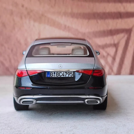 [Norev] 1:18 Mercedes-Maybach 2021 S-Class Black & Silver Model Car Die-Cast