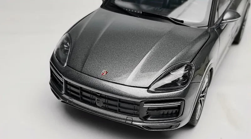 [Norev] 1:18 Porsche 2019 Cayenne Coupe Turbo Gray Model Car Die-Cast