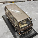 [Norev] 1:18 Volkswagen 1990 Multivan bruin modelauto Hars
