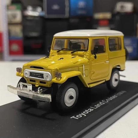 [Norev] 1:43 Toyota 1974 Land Cruiser FJ40 Yellow Model Car Die-Cast