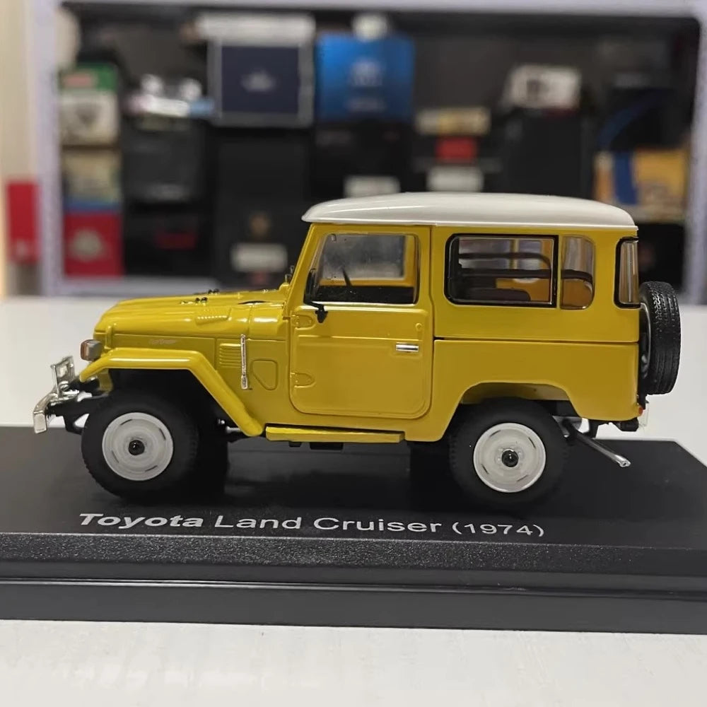 [Norev] 1:43 Toyota 1974 Land Cruiser FJ40 Yellow Model Car Die-Cast
