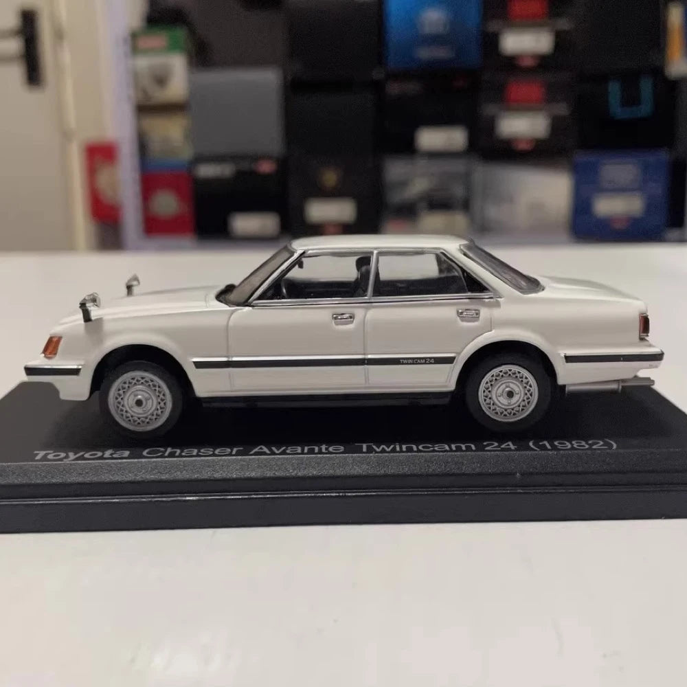 [Norev] 1:43 Toyota 1982 Chaser Avante X60 blanc voiture miniature Die-Cast