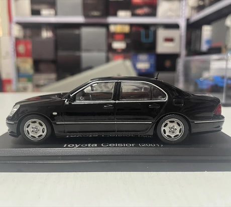 [Norev] 1:43 Toyota 2001 Celsior svart modellbil Die-Cast