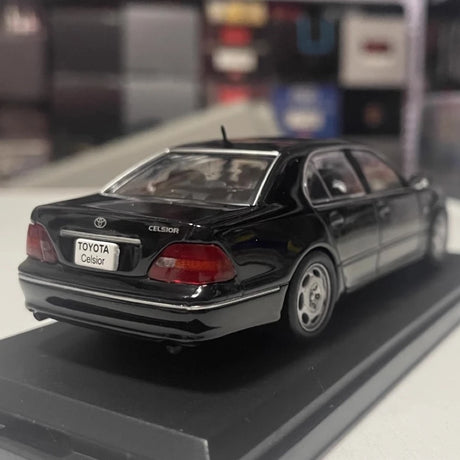 [Norev] 1:43 Toyota 2001 Celsior svart modellbil Die-Cast