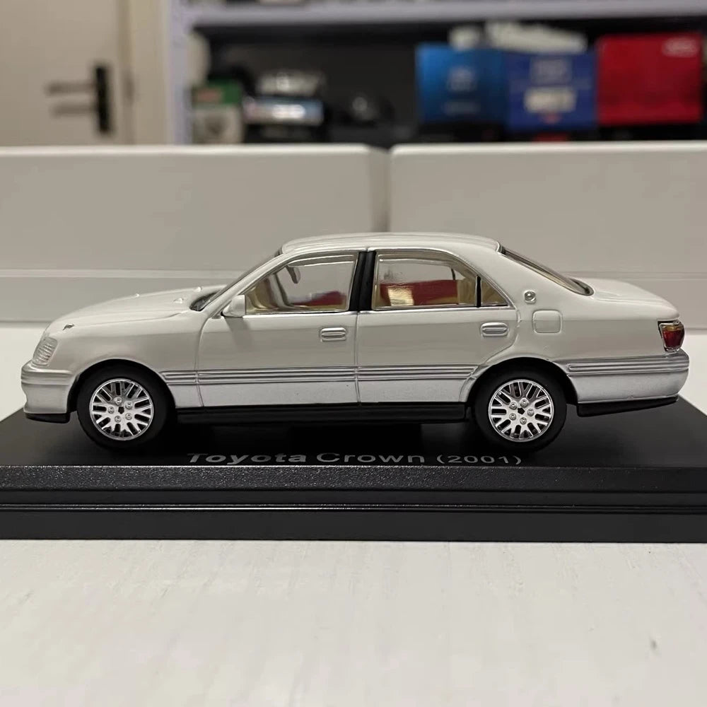 [Norev] 1:43 Toyota 2001 Crown JZS175 White Model Car Die-Cast