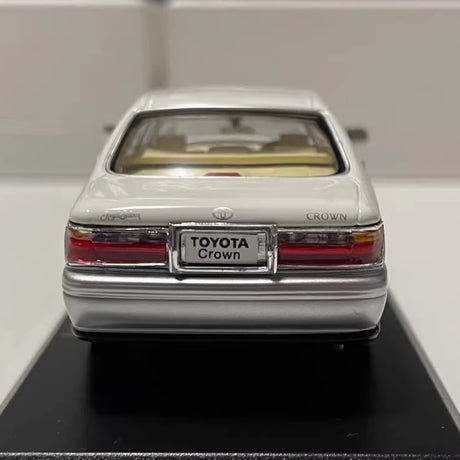 [Norev] 1:43 Toyota 2001 Crown JZS175 vit modellbil Die-Cast