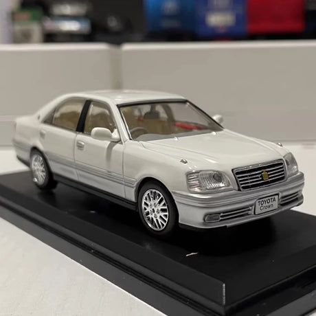 [Norev] 1:43 Toyota 2001 Crown JZS175 vit modellbil Die-Cast