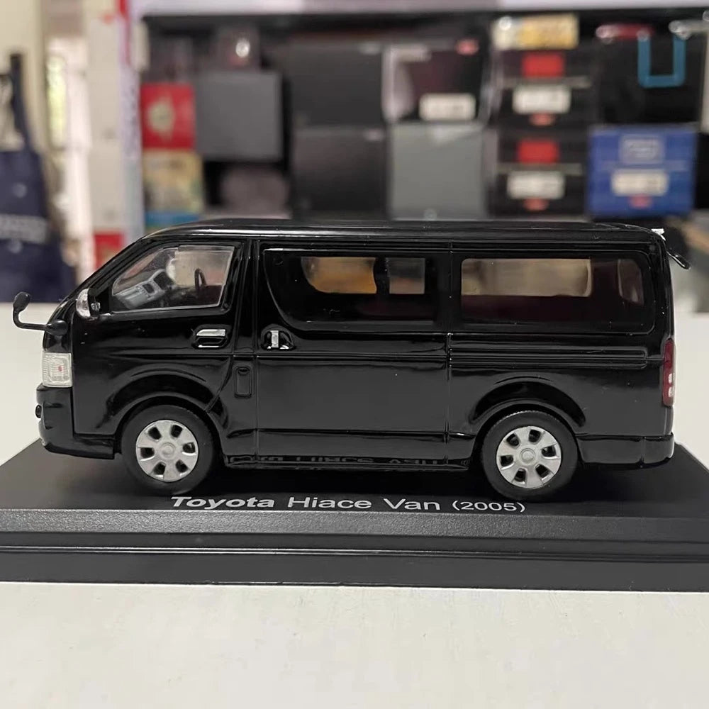 [Norev] 1:43 Toyota 2005 Hiace Van H200 Black Model Car Die-Cast