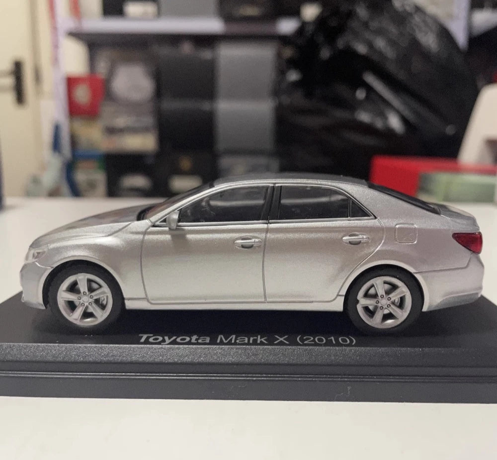 [Norev] 1:43 Toyota 2010 Reiz Mark X Silver Model Car Die-Cast