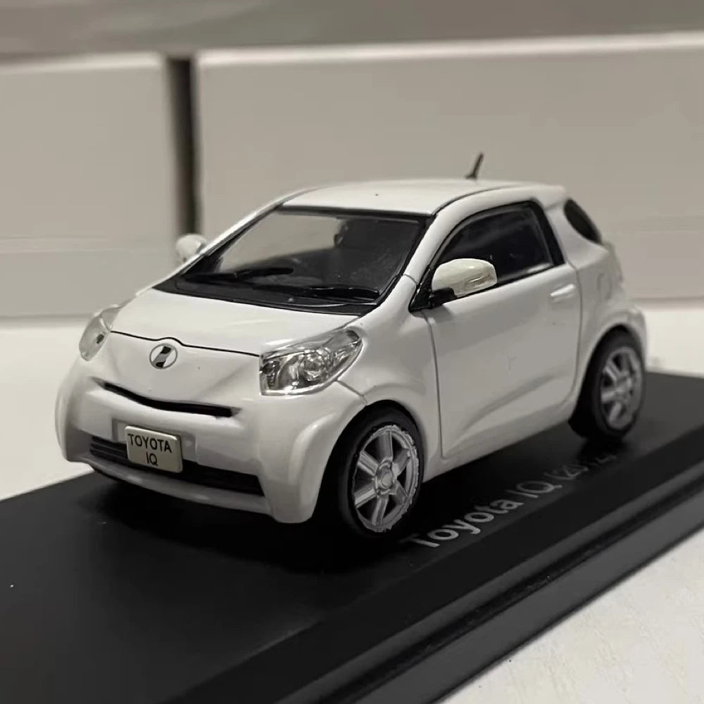 [Norev] 1:43 Toyota 2012 iQ White Model Car Die-Cast