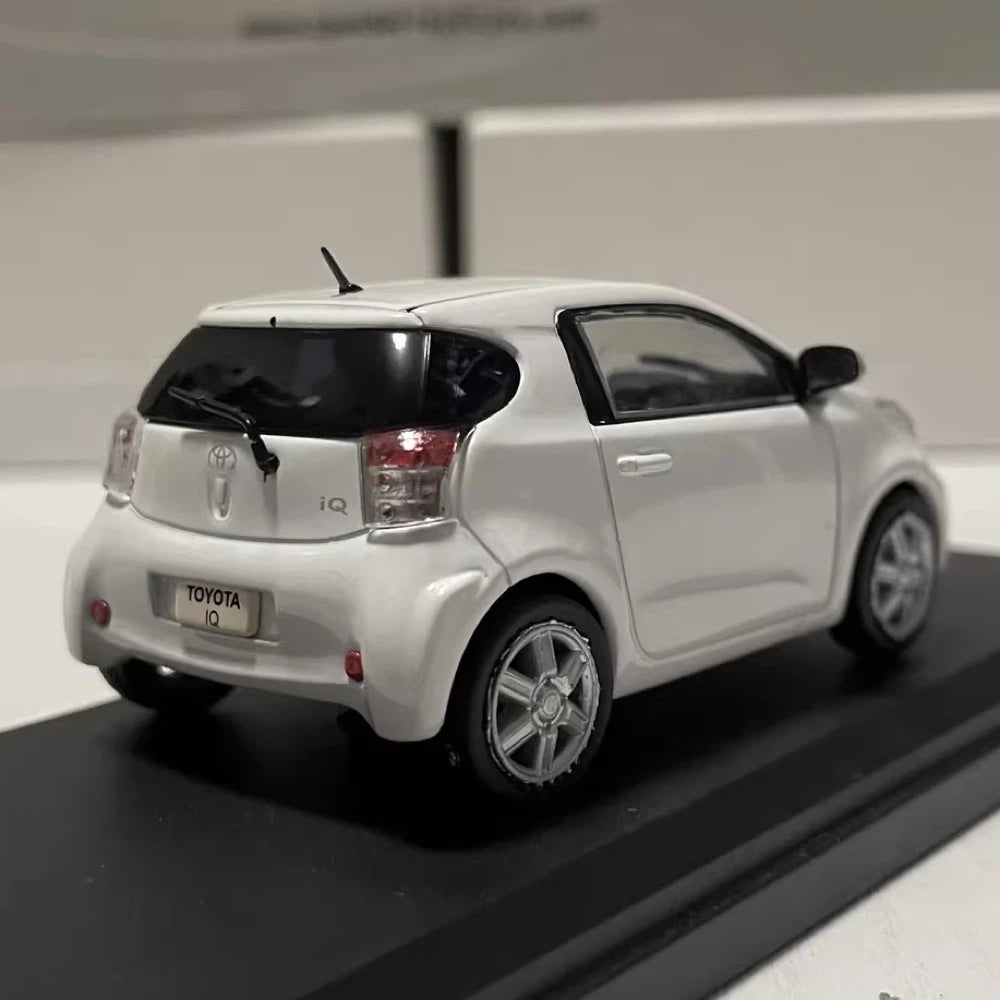 [Norev] 1:43 Toyota 2012 iQ White Model Car Die-Cast