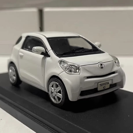 [Norev] 1:43 Toyota 2012 iQ vit modellbil Die-Cast