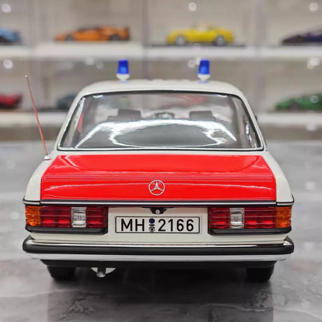 [Norev] 1:18 Mercedes-Benz 1984 200 Emergency Ambulance Model Car Die-Cast