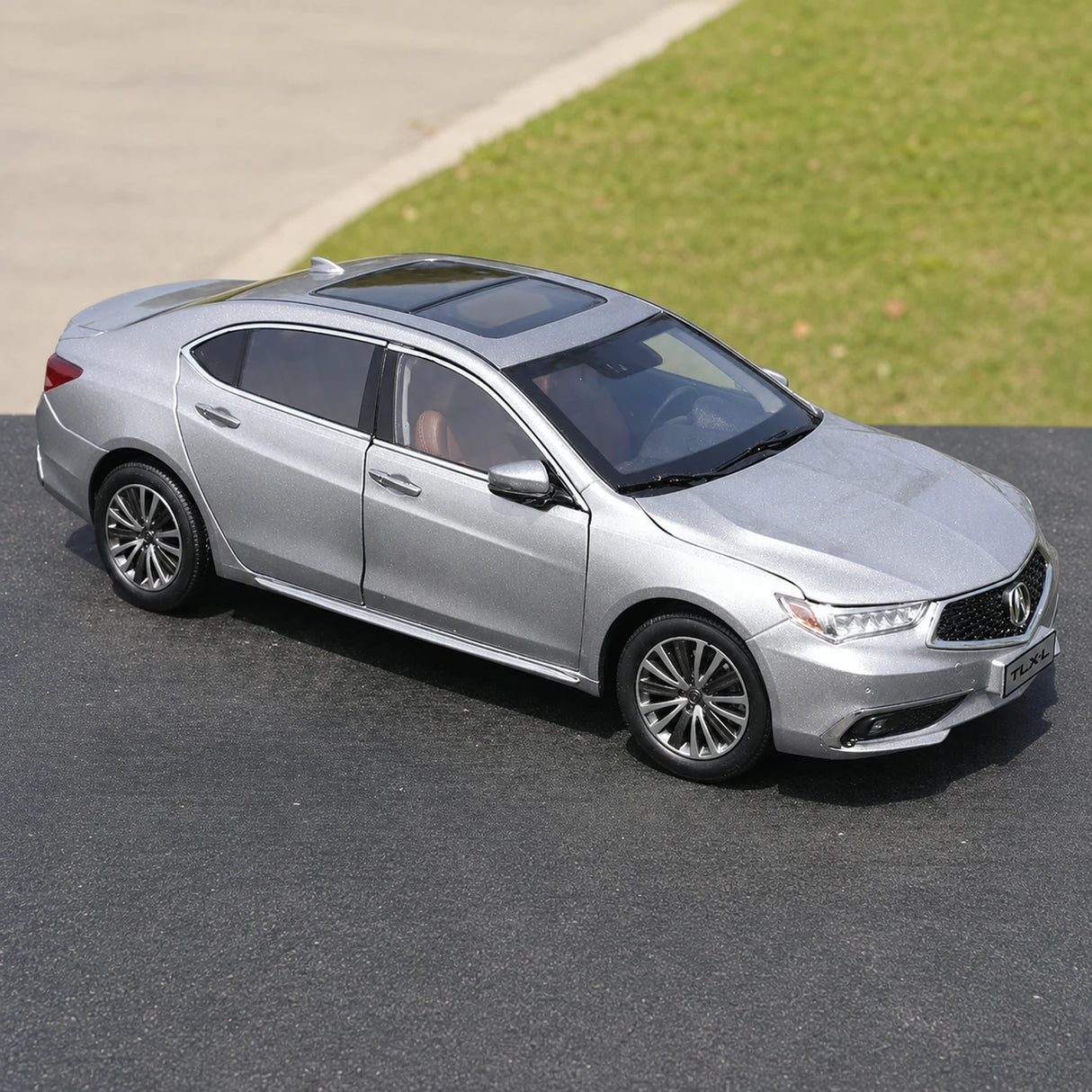 [OEM] 1:18 Acura 2017 TLX-L Model Car Die-Cast
