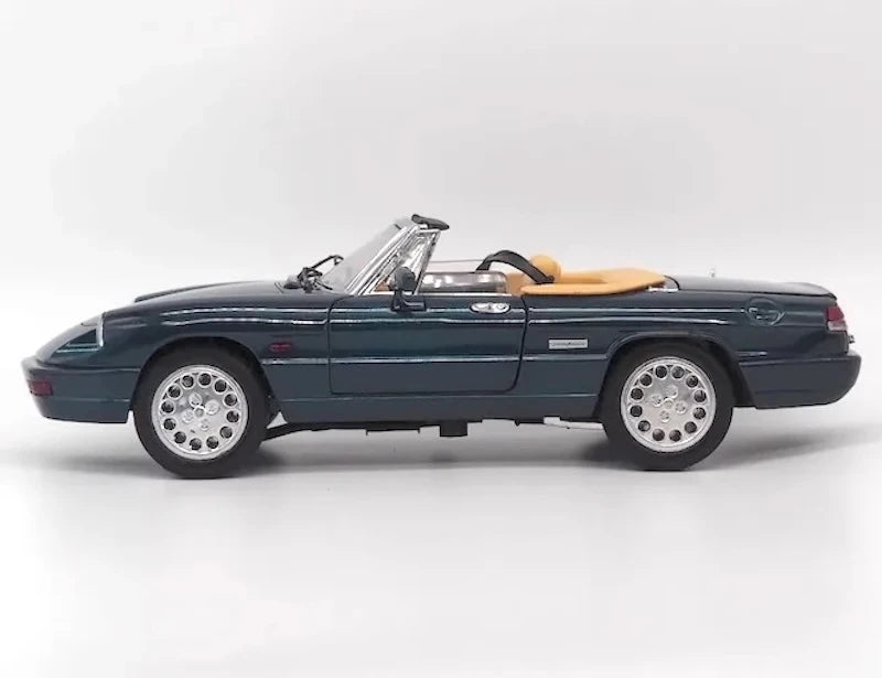 [OEM] 1:18 Alfa Romeo 1990 Spider Series 4 blu modellino di auto Die-Cast