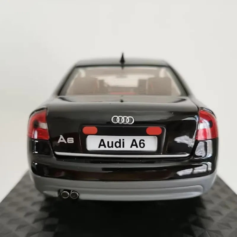 [OEM] 1:18 Audi 2000 A6 C5 Black Model Car Die-Cast