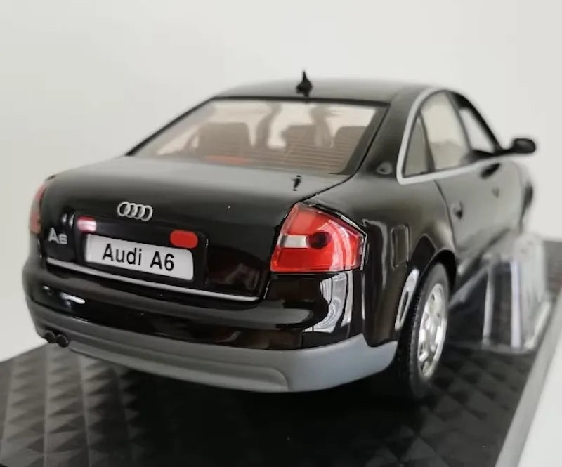 [OEM] 1:18 Audi 2000 A6 C5 Black Model Car Die-Cast