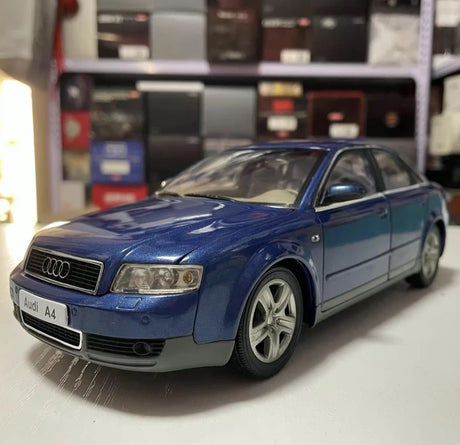 [OEM] 1:18 Audi 2004 A4 Blue Model Car Die-Cast
