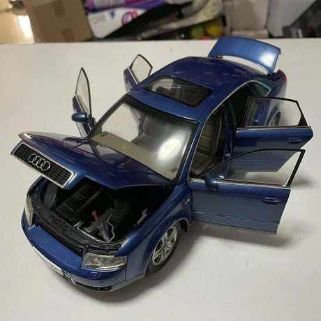 [OEM] 1:18 Audi 2004 A4 Blue Model Car Die-Cast