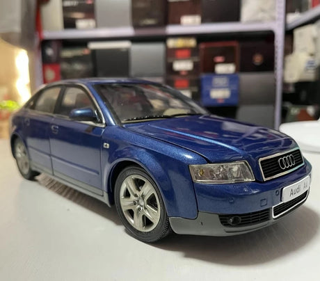 [OEM] 1:18 Audi 2004 A4 Blue Model Car Die-Cast