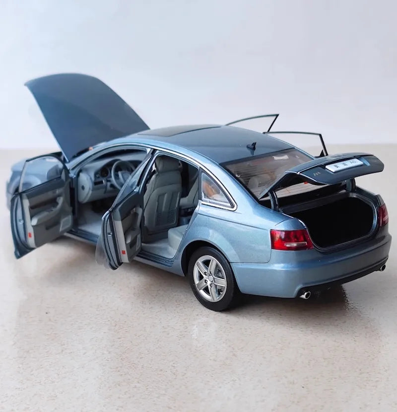 [OEM] 1:18 Audi 2004 A6L C6 Blue Model Car Die-Cast