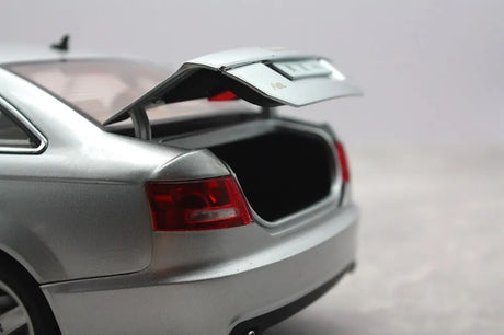 [OEM] 1:18 Audi 2004 A6L C6 Silver Model Car Die-Cast